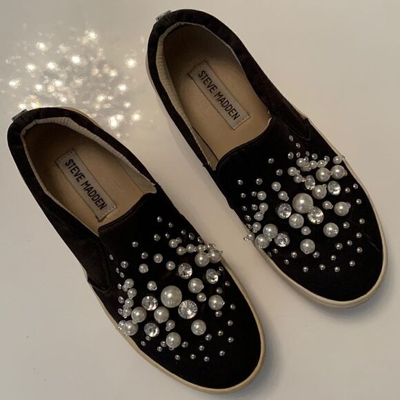 Steve Madden Embellished Slip-On Shoes Size 6 - Picture 1 of 9